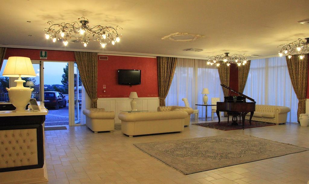 Hotel Madonna Delle Grazie Ceglie Messapica Exteriér fotografie